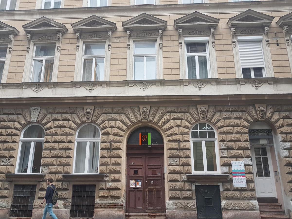 Small Home Budapest Szív Exterior foto